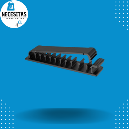 Organizador de cables especial para tu escritorio, oficina o espacio de trabajo. Con capacidad de 10 espacios podrás cuidar la vida útil y mantener ordenados tus cables de uso diario.